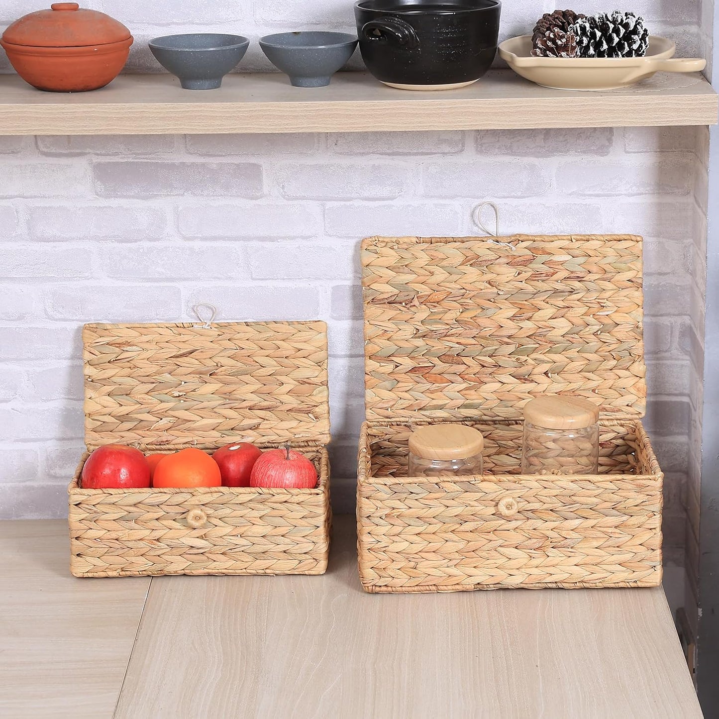 Set of 2 Rectangular Wicker Storage Bins with Lid, Rattan Basket Decorative Boxes, Multipurpose Organizer Display Boxes for Shelf Organizer, Boho Rattan Box for Home Decoration