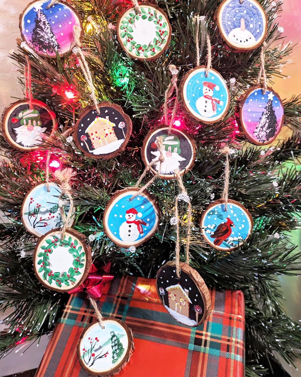 Natural Wood Slices 30 Pcs 2-2.4 Inches Craft Unfinished Wood Kit Predrilled Wooden Rounds Bark, with Hole, Wooden Discs for Crafts Ideal for DIY Projects, Christmas Ornaments