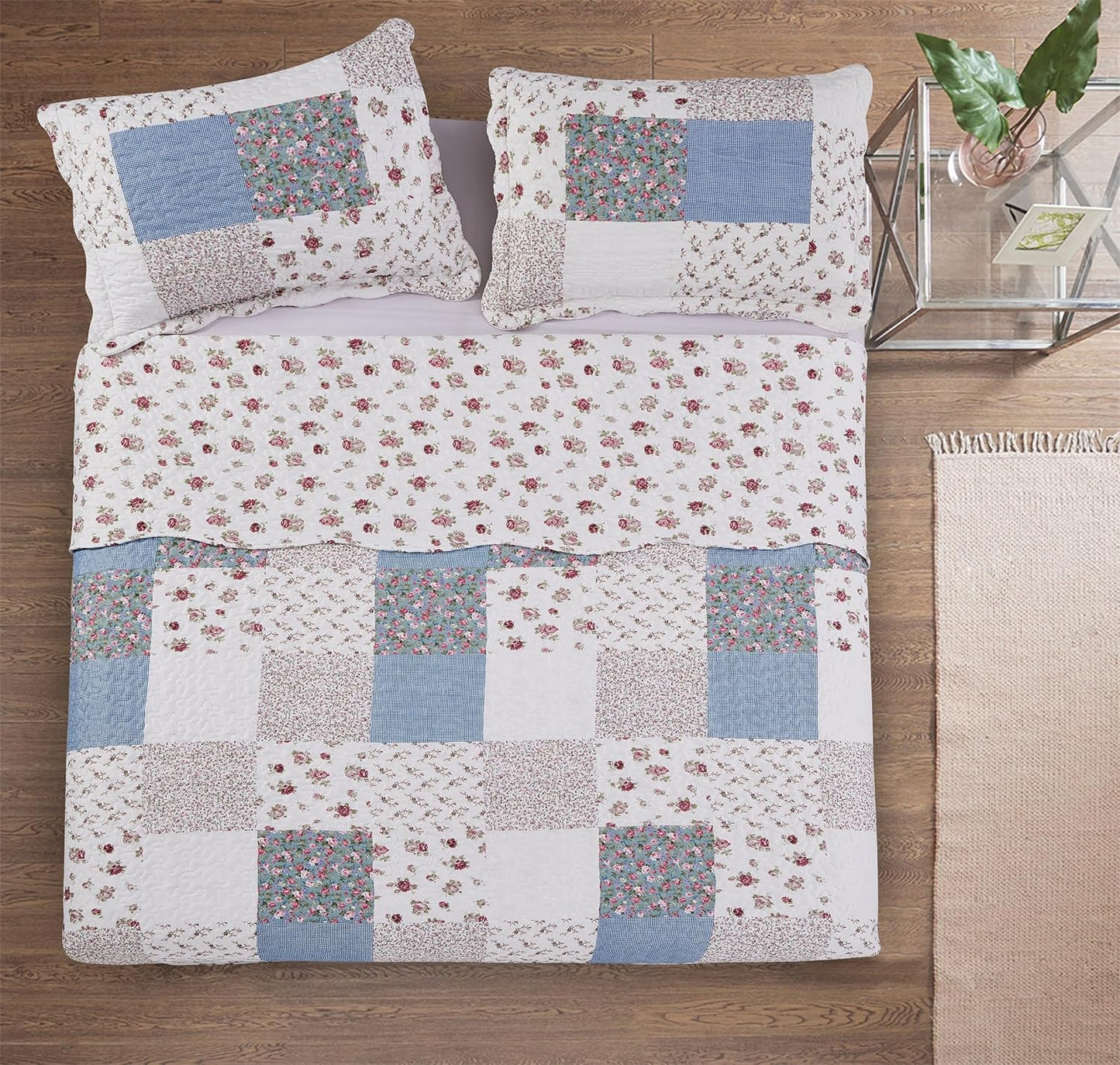 Brilliant Sunshine Pink Rose with Small Blue Check Patchwork, 3-Piece Quilt Set with 2 Shams, Reversible Bedspread, Soft Lightweight Coverlet, All-Season, King, Pink Blue