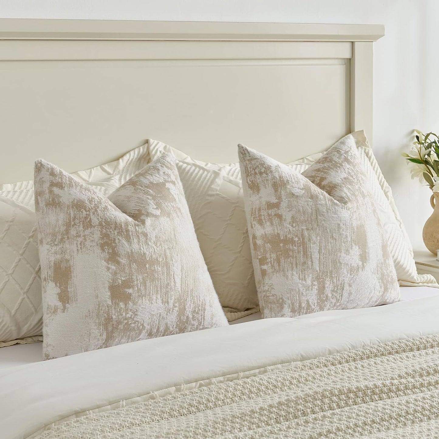 FUTEI Brown White Decorative Throw Pillow Covers 18x18 Inch Set of 2,Soft Faux Cashmere Jacquard - Textured & Cozy Cushion Case,Modern Home Decor for Couch Bed Living Room