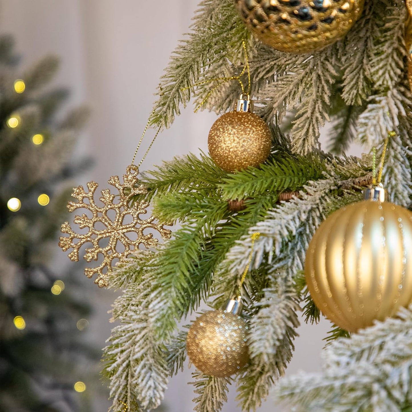 50PCS Christmas Tree Ornaments Set with Shatterproof Balls Icicle Snowflake Hanging Ornaments for Home Office Farmhouse Christmas Decorations, Gold