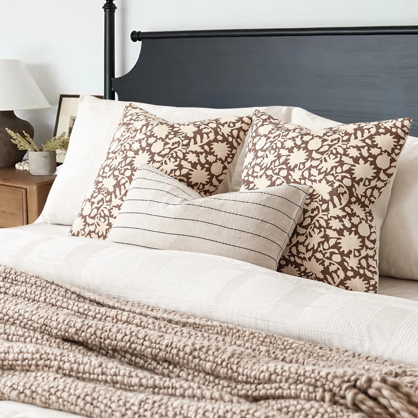 Foindtower Set of 2 Decorative Neutral Floral Throw Pillow Covers Accent Farmhouse Cushion Covers Boho Vintage Pillowcase for Couch Sofa Bedroom Living Room Home Decor Outdoor,18×18 Inch,Brown