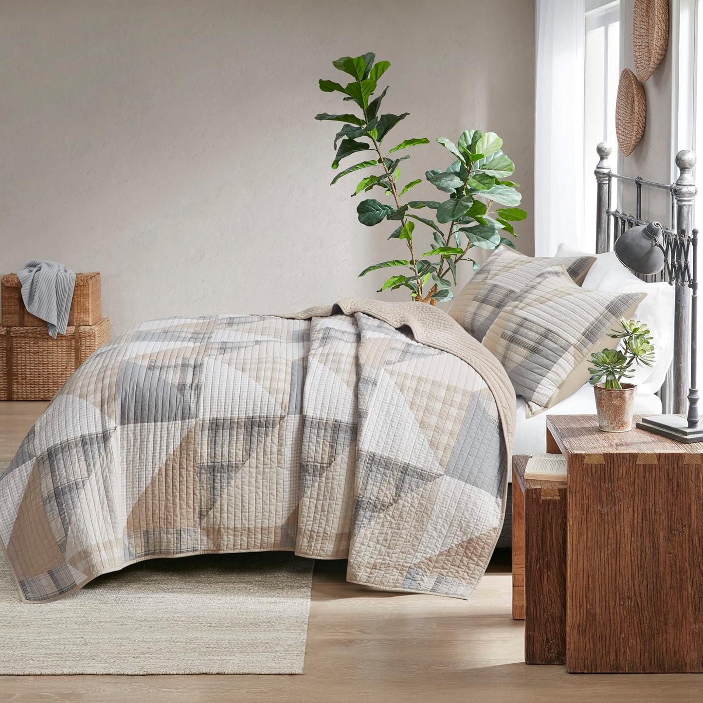 Woolrich Olsen Reversible Quilt Set - Cottage Styling Reversed to Solid Color, All Season Lightweight Coverlet, Cozy Bedding Layer, Matching Shams, Oversized Full/Queen, Geometric Plaid Tan 3 Piece