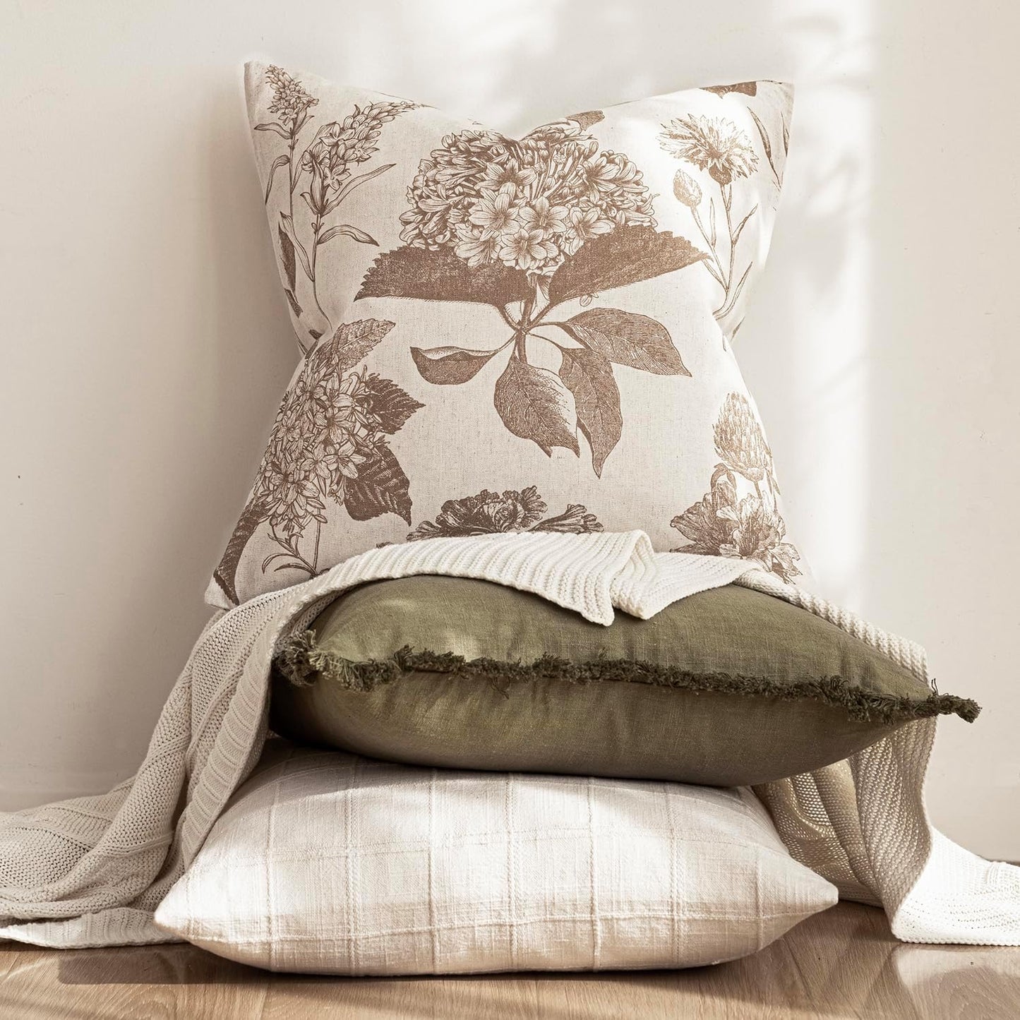 Foindtower Set of 2 Linen Floral Throw Pillow Covers Neutral Vintage Print Decorative Cushion Covers Farmhouse Boho Home Decor for Sofa Chair Couch Bedroom Living Room Outdoor,22×22 Inch,Light Brown