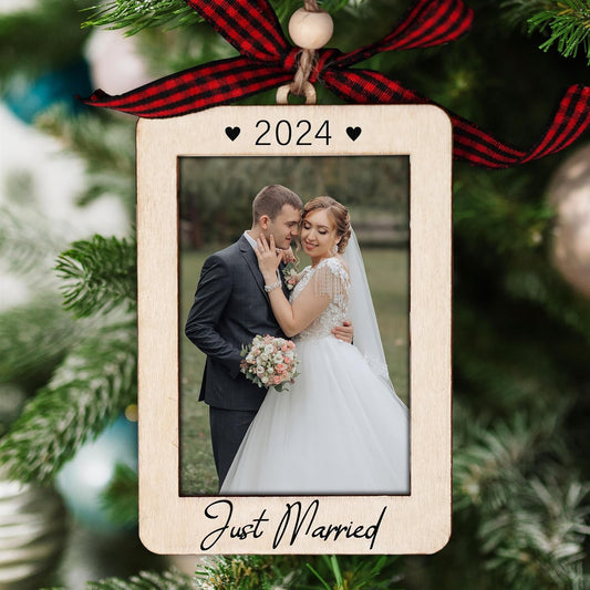 Christmas Photo Frame Ornament, 2025 Ornament, Wooden Picture Frame Ornaments With Hanging String (Married)