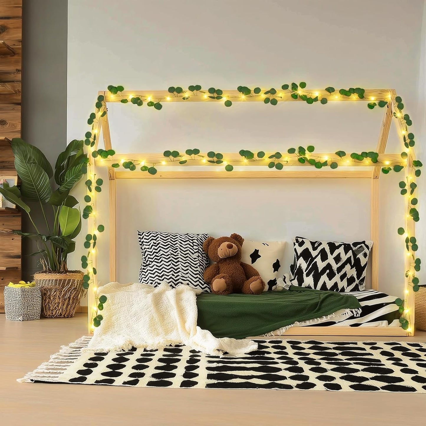 JMEXSUSS 33 FT 100 LED Eucalyptus Vine Fairy Lights, Vines with Lights Battery Operated with Remote, Eucalyptus Leaf Light Garland Indoor Outdoor for Bedroom Wall Classroom Party Decor(Warm White)