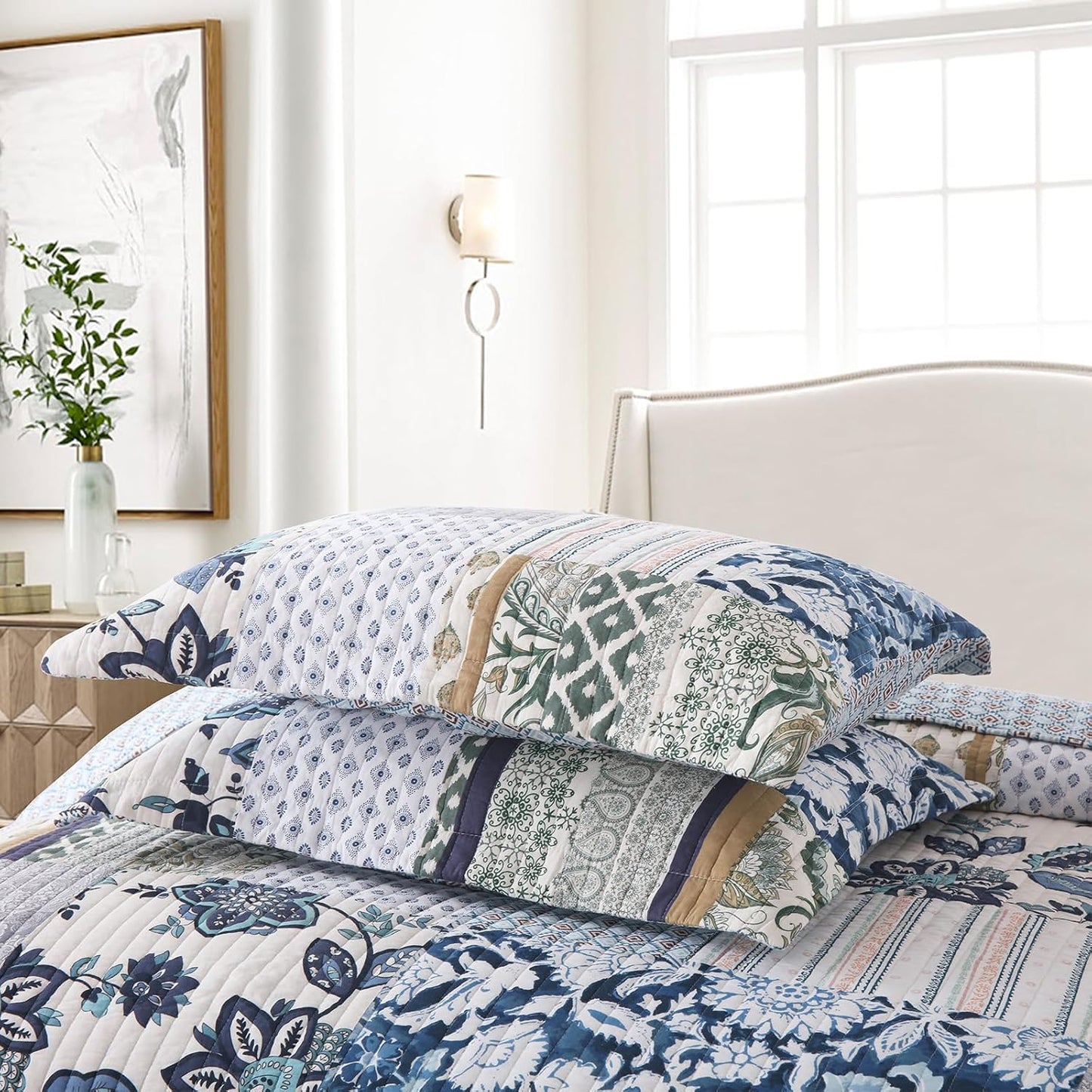 Yvooxny King Quilt Set Reversible Quilted Bedspread 3-Piece Lightweight Floral Real Patchwork Coverlet Bedding Set with Pillowcases for All Seasons, 108 * 96 Inches