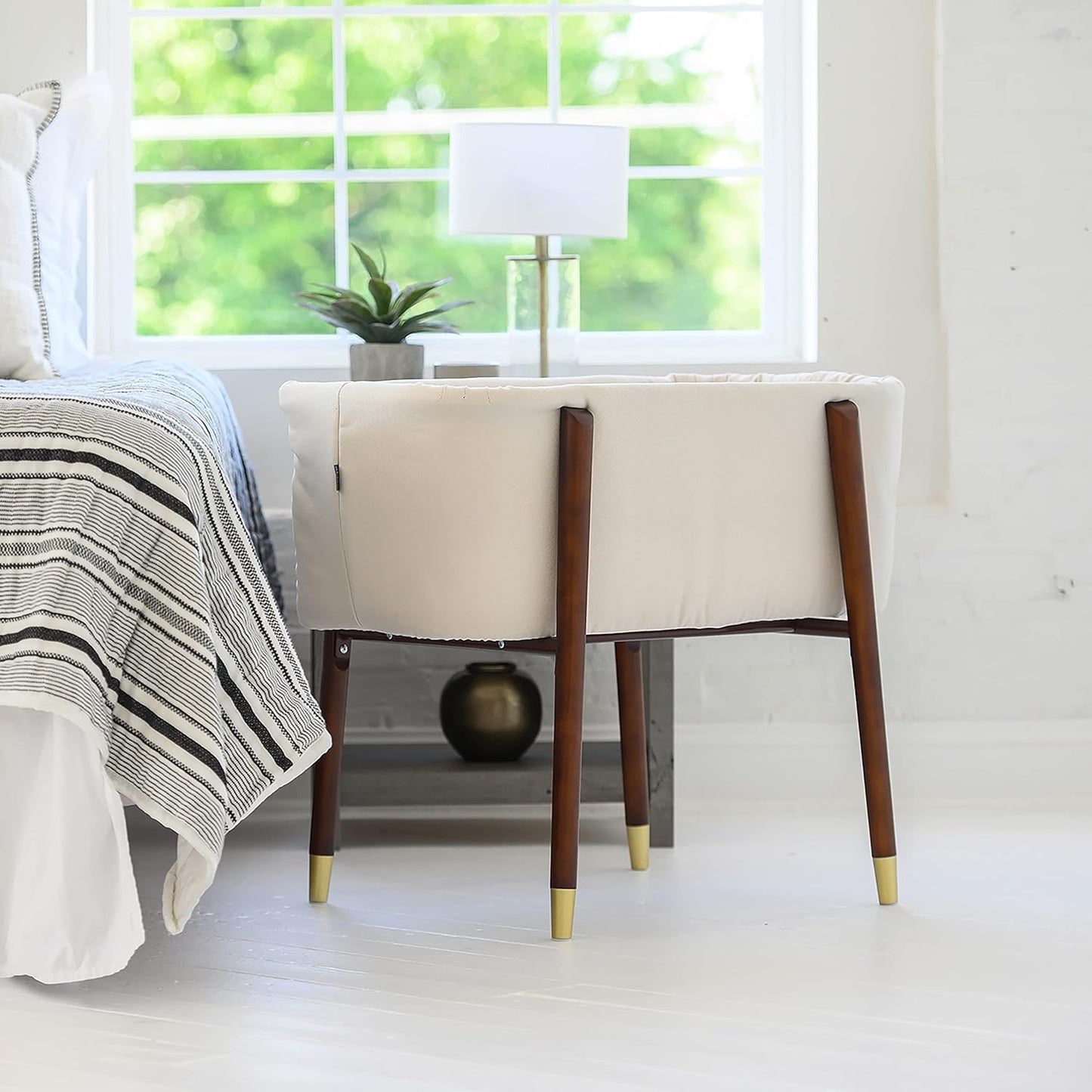 Sova Portable Baby Bassinet, Mid-Century Design with Extra Deep Walls for Newborns and Babies Safety, Includes 2 Fitted Sheets and Padded Mattress (Cream)