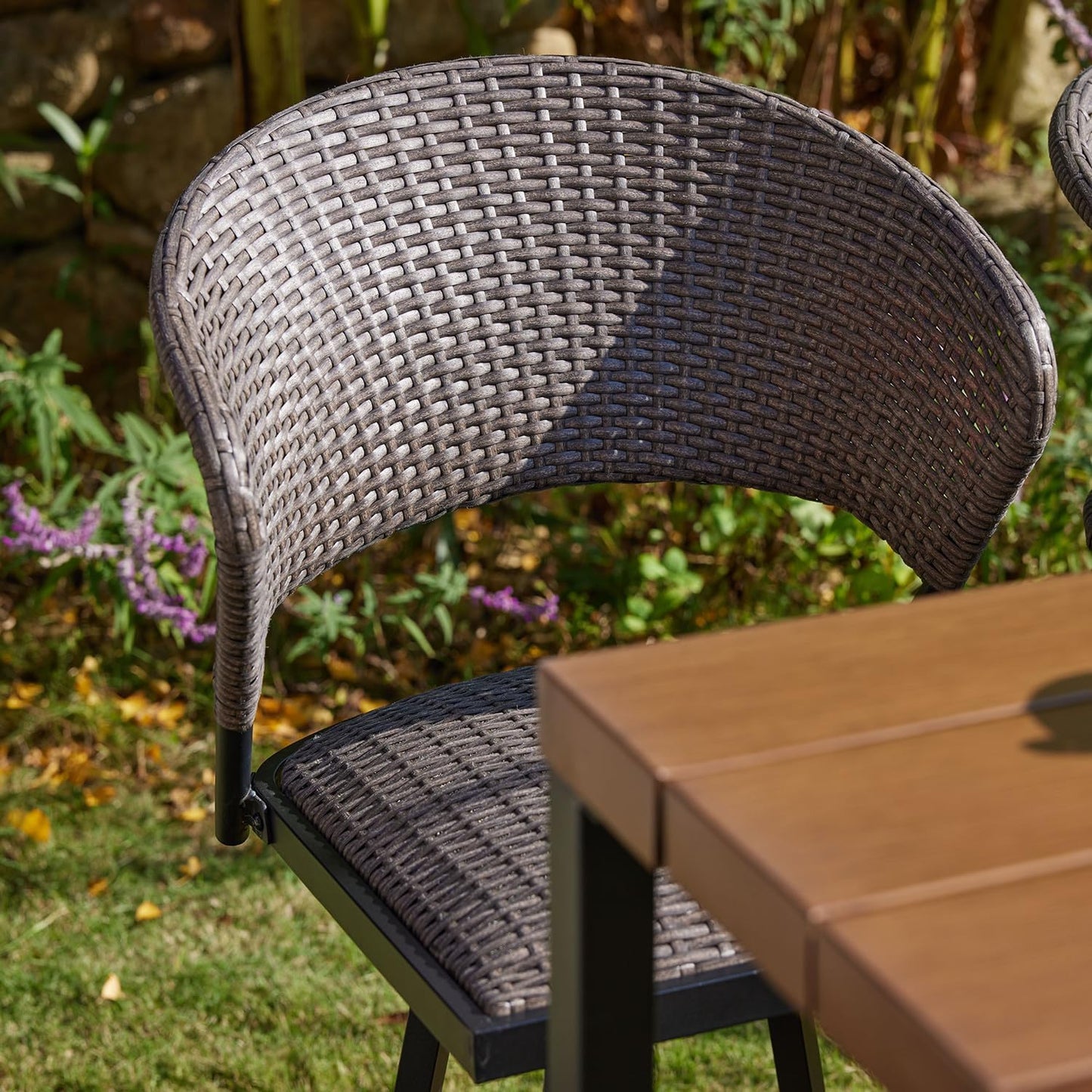 VICLLAX Patio Bar Stool Chairs with Footrests and Padded Seat, Bar Height Swivel Patio Chairs Set of 6, Brown Woven Wicker Swivel Bar Stools for Lawn Garden