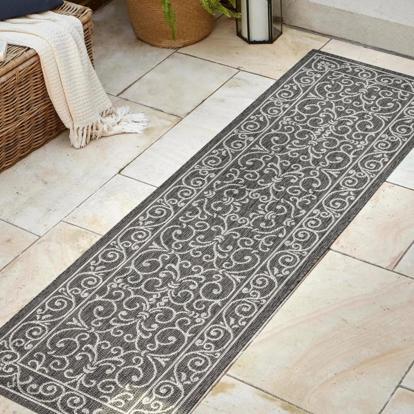 JONATHAN Y Vintage Filigree Indoor Outdoor Runner Rug 2X8 Black/Gray, Charleston Textured Weave for Backyard, Patio, Porch, Easy-Cleaning, High Traffic, Pet-Friendly, Non-Shedding (SMB106G-28)