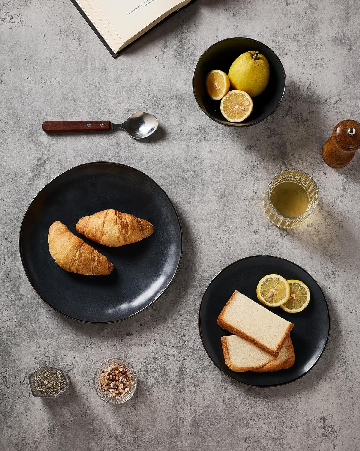 Famiware Dinnerware Sets for 6, Ocean Round 18-Piece Kitchen Plates and Bowls Sets, Microwave and Dishwasher Safe, Scratch Resistant, Matte Black