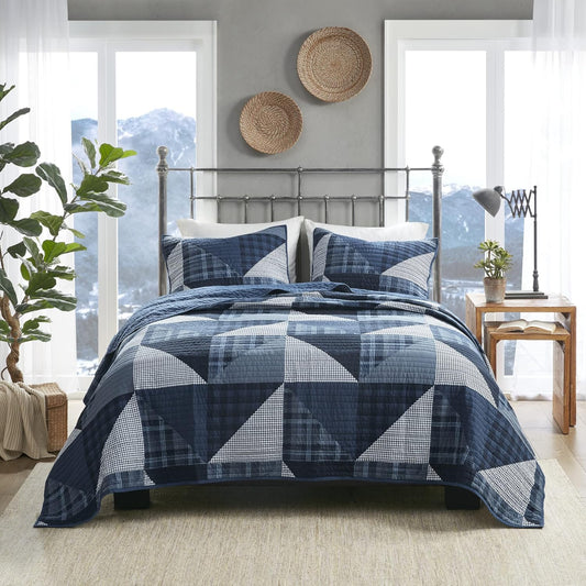 Woolrich Olsen Reversible Quilt Set - Cottage Styling Reversed to Solid Color, All Season Lightweight Coverlet, Cozy Bedding Layer, Matching Shams, Oversized Full/Queen, Geometric Plaid Blue 3 Piece