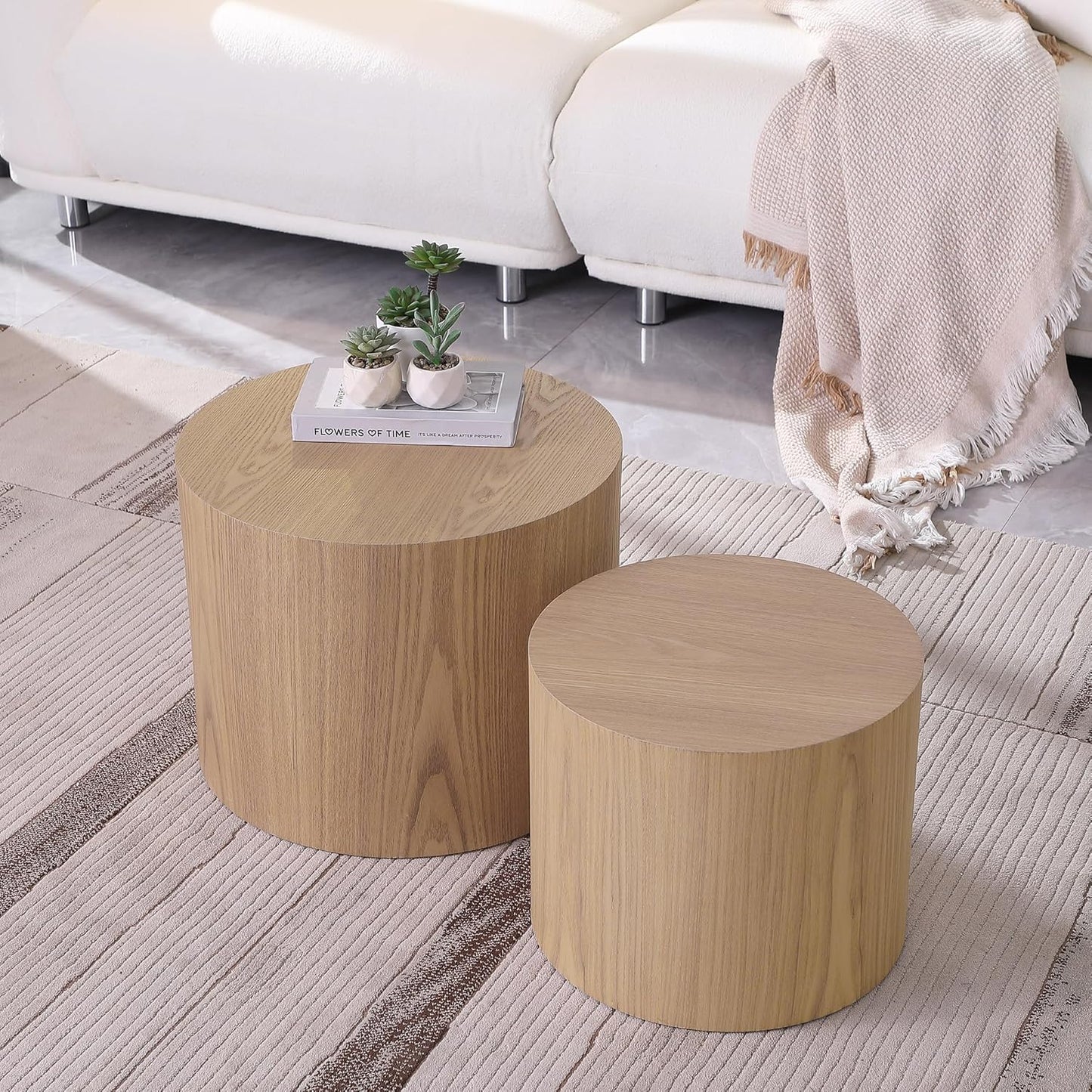 18.9”Round Nesting Coffee Table Set of 2,Wooden Circle Coffee and End Tables,Durable Accent Furniture,Modern Space-Saving Design for Small Living Rooms,Offices,No Assembling Needed,Oak