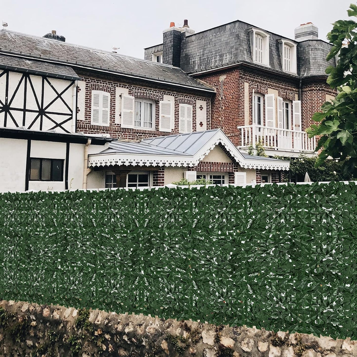 Faux Ivy Privacy Fence Screen Outdoor Expandable Artificial Greenery Roll Fake Hedge Wall Patio Green Plastic Leaf Plant Vine Grass Panels Gate Covering for Garden Yard Balcony (98.4 X 39.4 in)