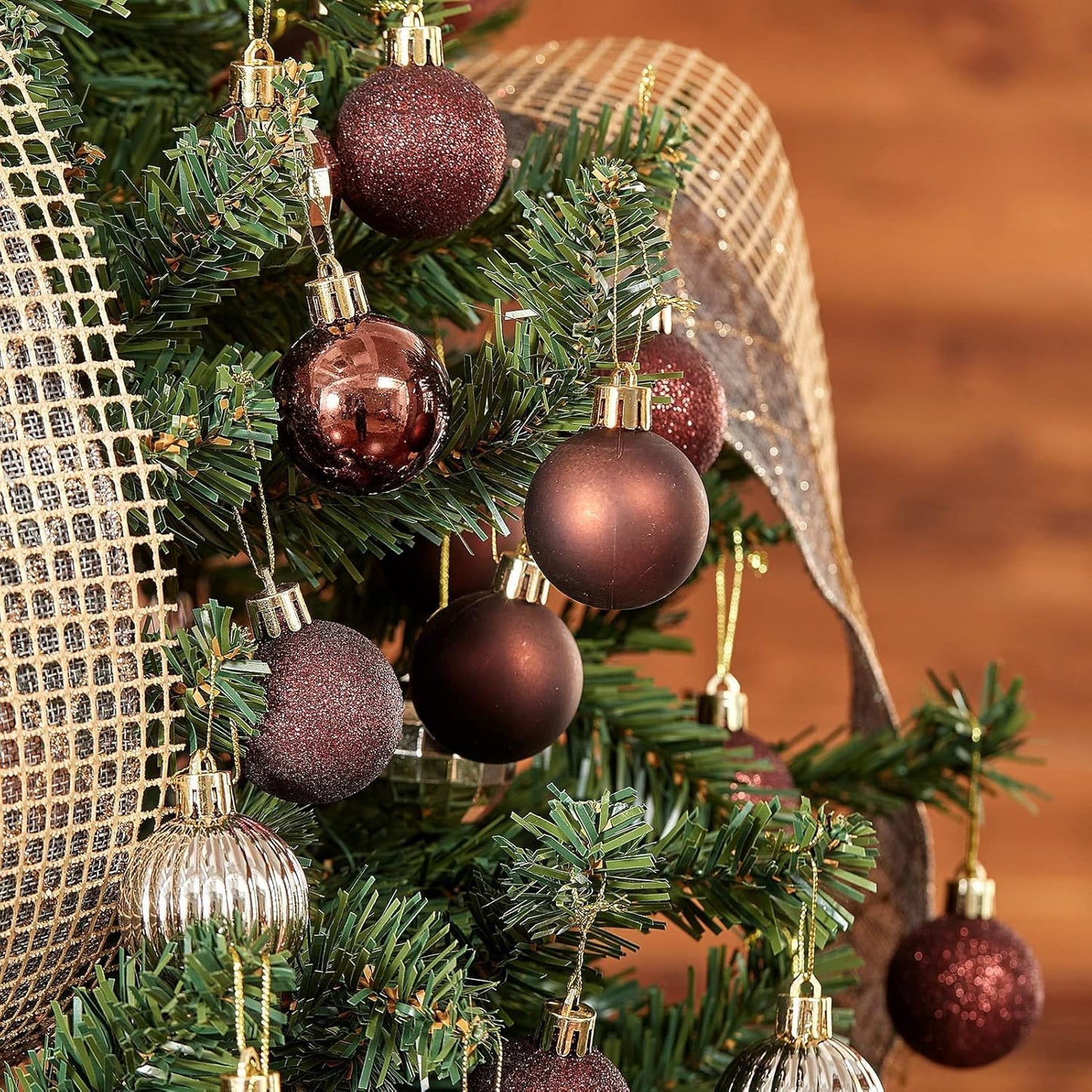 XmasExp 24ct Christmas Ball Ornaments Shatterproof Christmas Ornaments Set Decorations for Xmas Tree Balls(1.57''/40mm, Brown and Champagne)