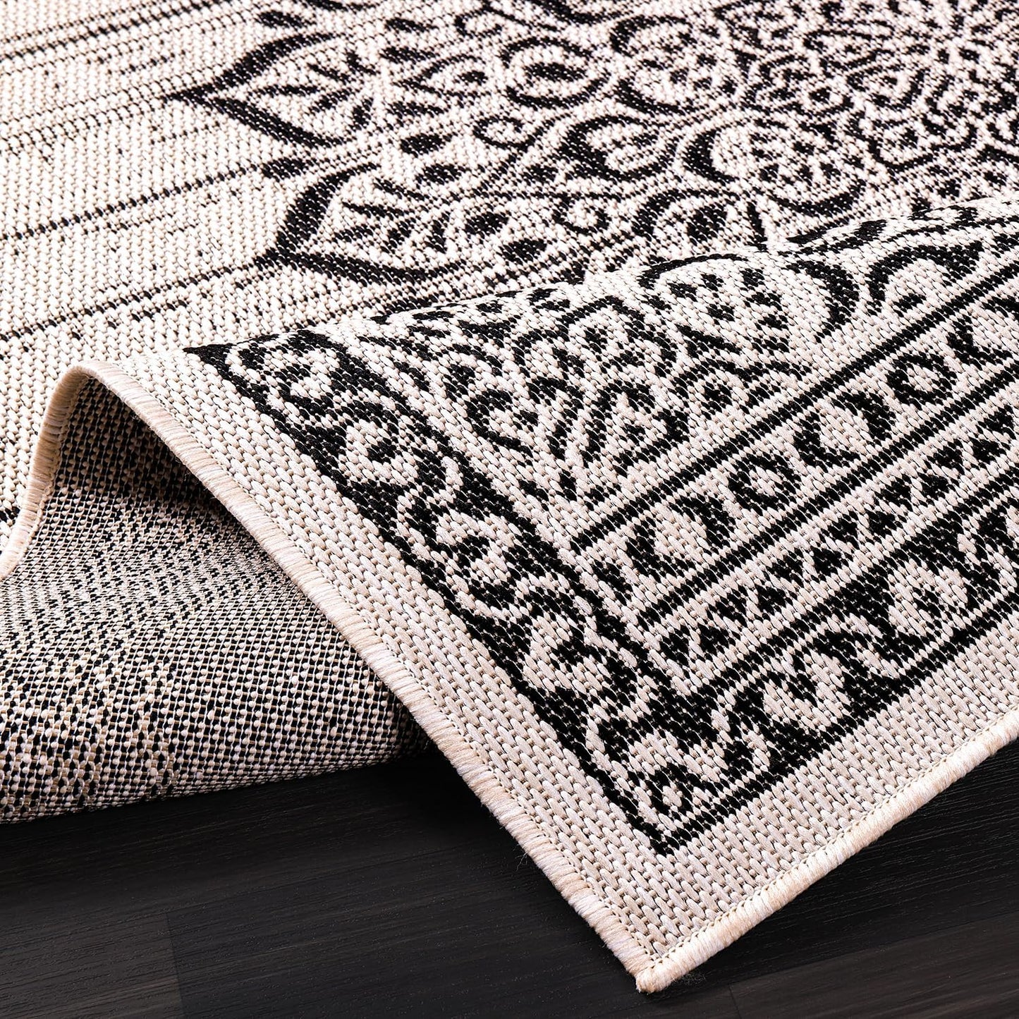 CAMILSON Outdoor Rug, 5x7 Medallion White Black Modern Area Rugs for Indoor and Outdoor Patios, Kitchen and Hallway Mats, Washable Porch Deck Outside Carpet (Medallion White, 5 x 7)