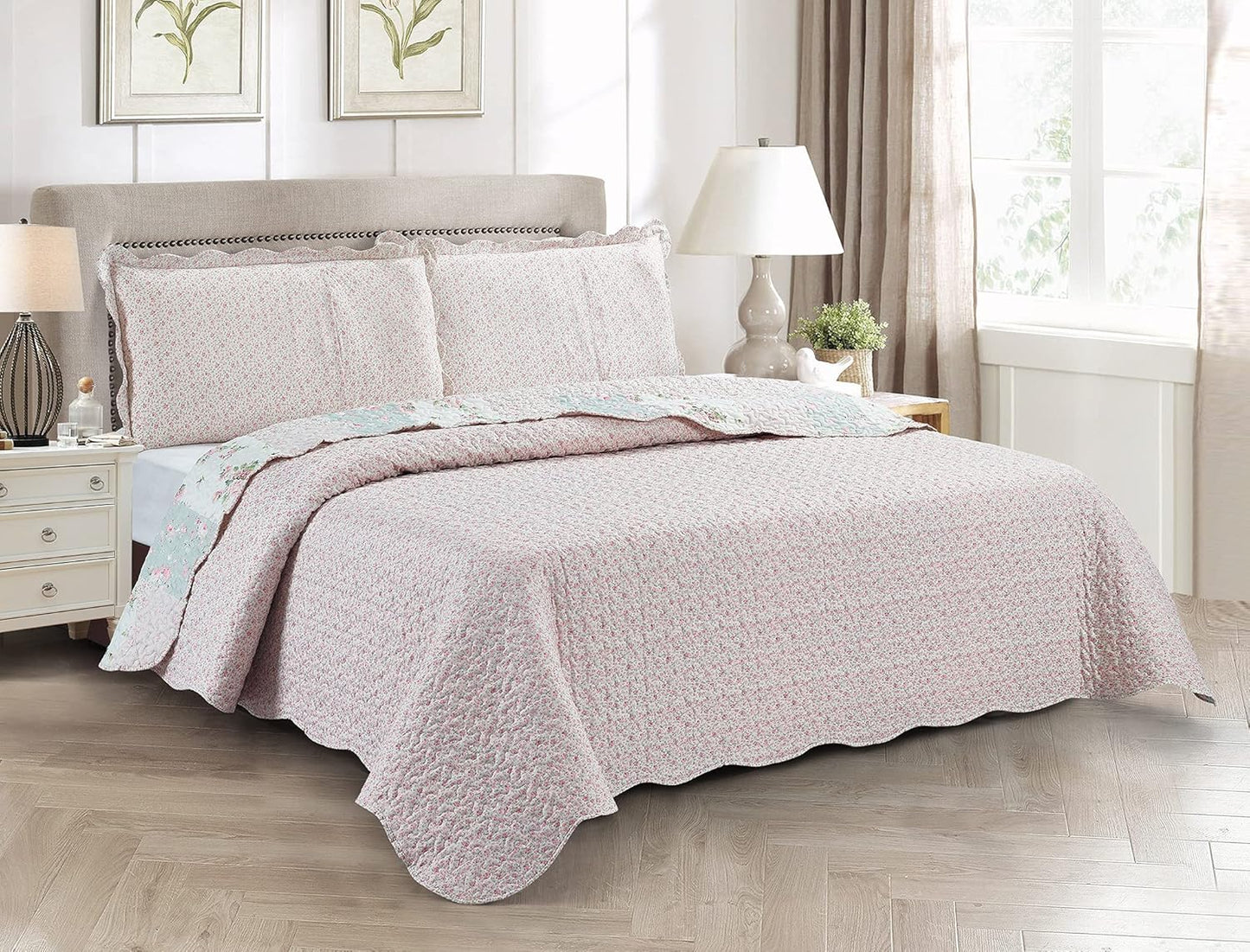 Brilliant Sunshine Rose and Sage Quilt Set, 3-Piece Bedding Sets with 2 King Pillow Shams, Washable and Reversible Bedspread, Soft Lightweight Coverlet, All-Season, King/Cal King, Light Pink Green