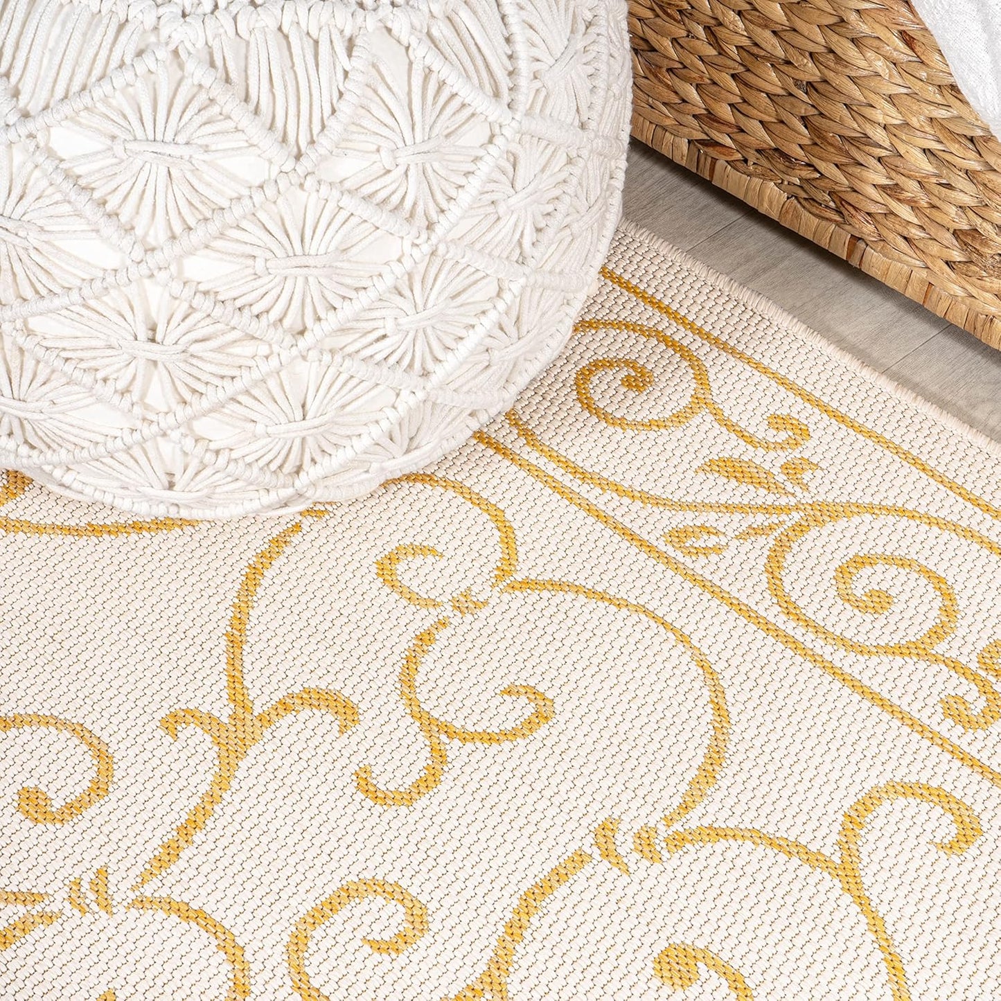 JONATHAN Y Vintage Filigree Indoor Outdoor Square Area Rug 5X5 Cream/Yellow, Charleston Textured Weave for Backyard, Patio, Porch, Easy-Cleaning, High Traffic, Pet-Friendly, Non-Shedding SMB106M-5SQ