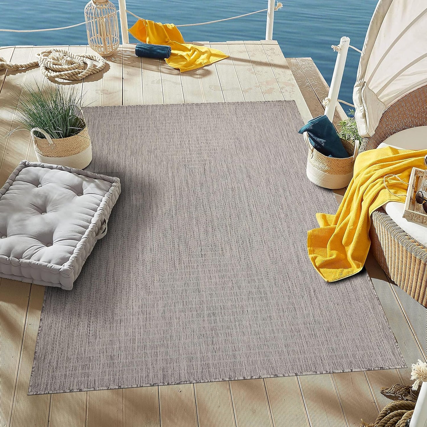 Adiva Rugs Outdoor Indoor Area Rug, Weather Resistant, Easy to Clean, Stain Resistant Floor Mat for Dining Room, Backyard, Deck, Patio (Silver Weiss, 6' x 9')