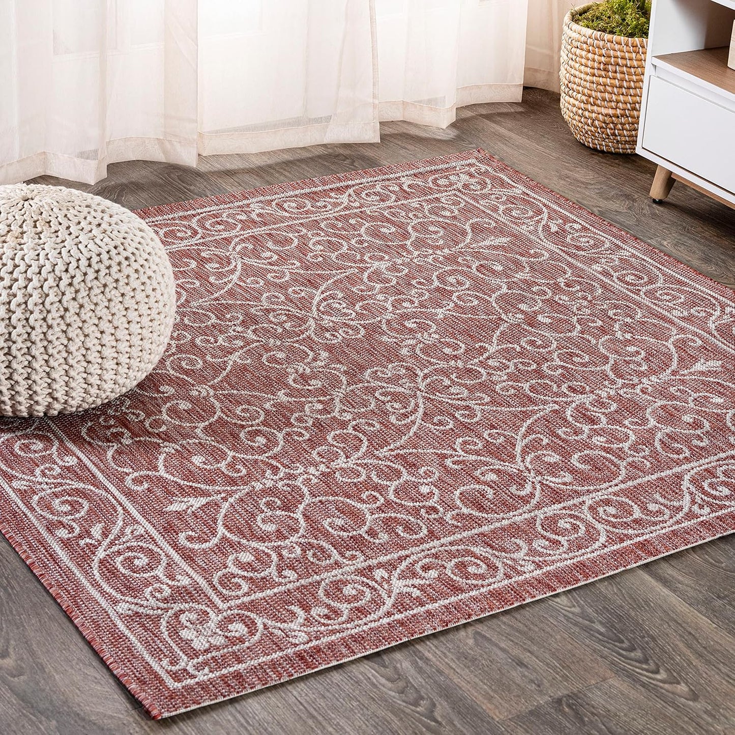 JONATHAN Y Vintage Filigree Indoor Outdoor Square Area Rug 8X8 Red/Beige, Charleston Textured Weave for Backyard, Patio, Porch, Easy-Cleaning, High Traffic, Pet-Friendly, Non-Shedding (SMB106B-8SQ)