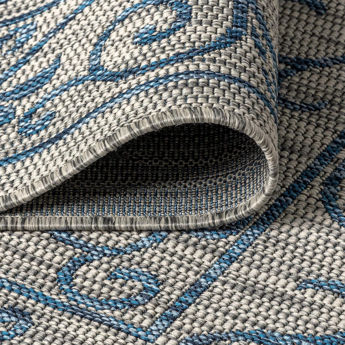 JONATHAN Y Vintage Filigree Indoor Outdoor Round Area Rug 9 Ft Gray/Navy, Charleston Textured Weave for Backyard, Patio, Porch, Easy-Cleaning, High Traffic, Pet-Friendly, Non-Shedding (SMB106C-9R)