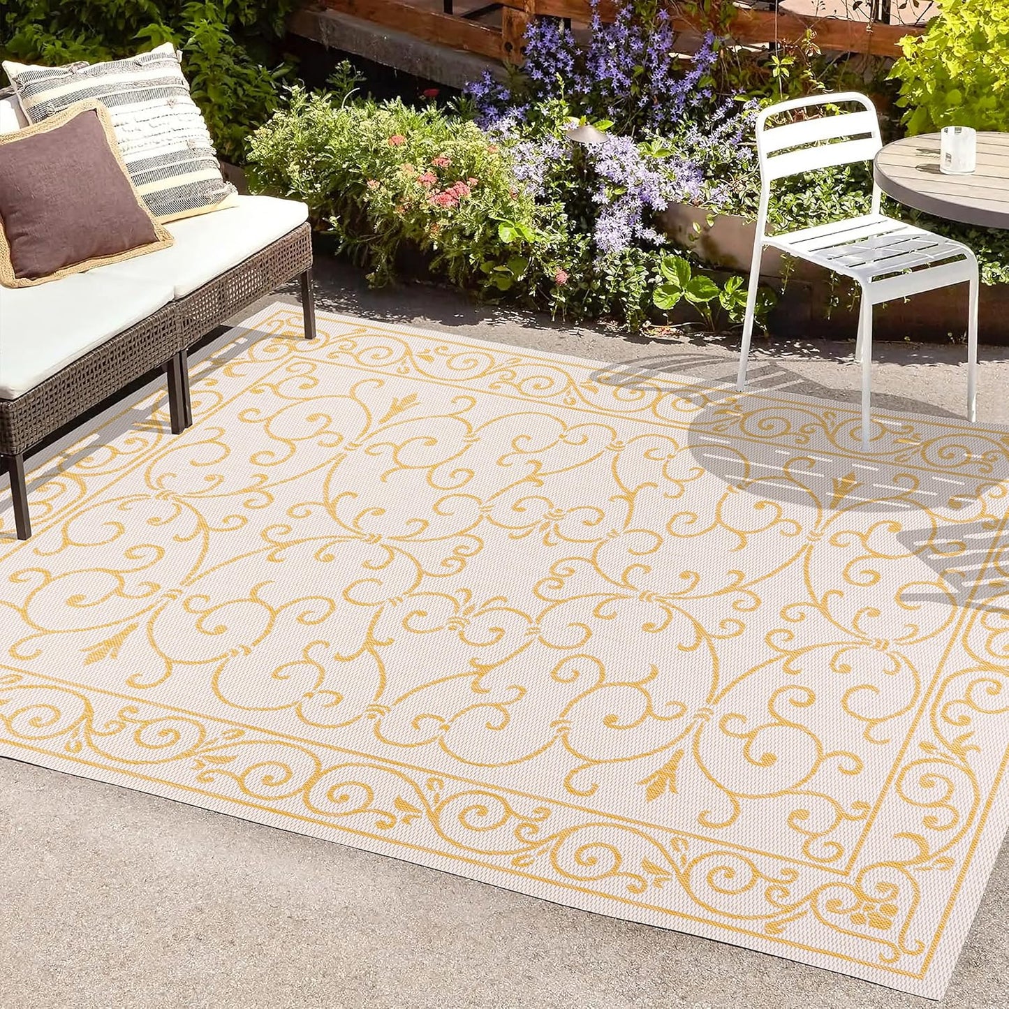 JONATHAN Y Vintage Filigree Indoor Outdoor Area Rug 4X6 Cream/Yellow, Charleston Textured Weave for Backyard, Patio, Porch, Easy-Cleaning, High Traffic, Pet-Friendly, Non-Shedding (SMB106M-4)