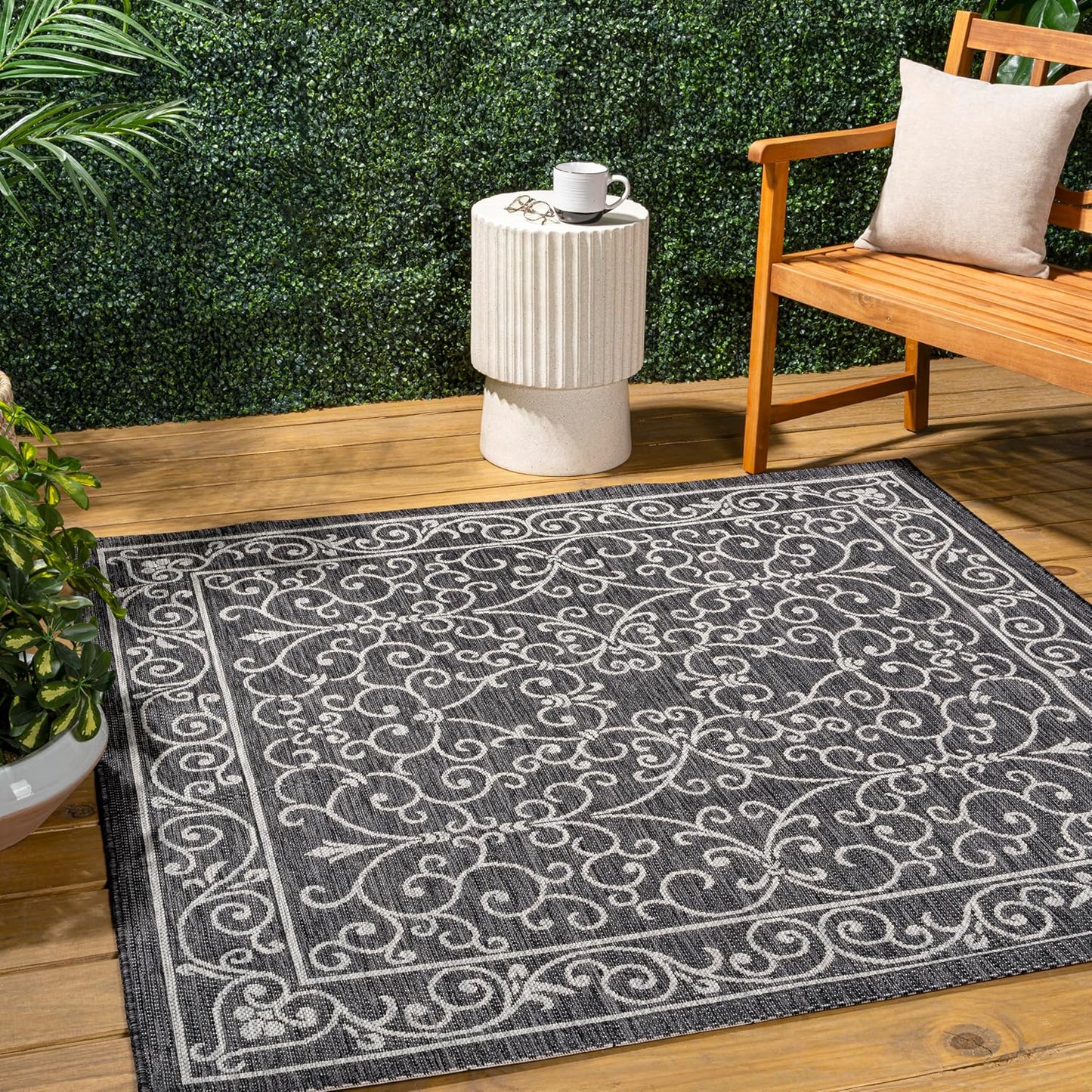 JONATHAN Y Vintage Filigree Indoor Outdoor Square Area Rug 5X5 Black/Gray, Charleston Textured Weave for Backyard, Patio, Porch, Easy-Cleaning, High Traffic, Pet-Friendly, Non-Shedding (SMB106G-5SQ)