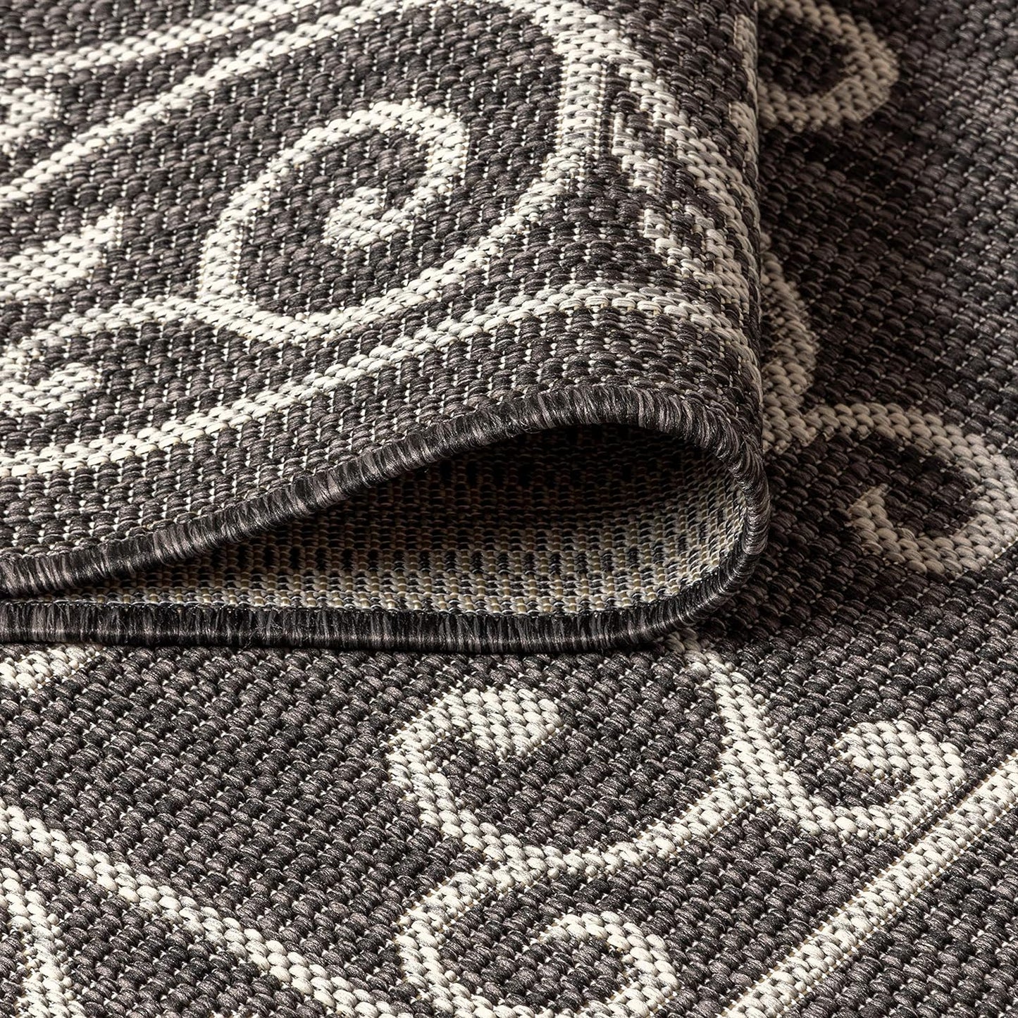 JONATHAN Y Vintage Filigree Indoor Outdoor Runner Rug 2X8 Black/Gray, Charleston Textured Weave for Backyard, Patio, Porch, Easy-Cleaning, High Traffic, Pet-Friendly, Non-Shedding (SMB106G-28)